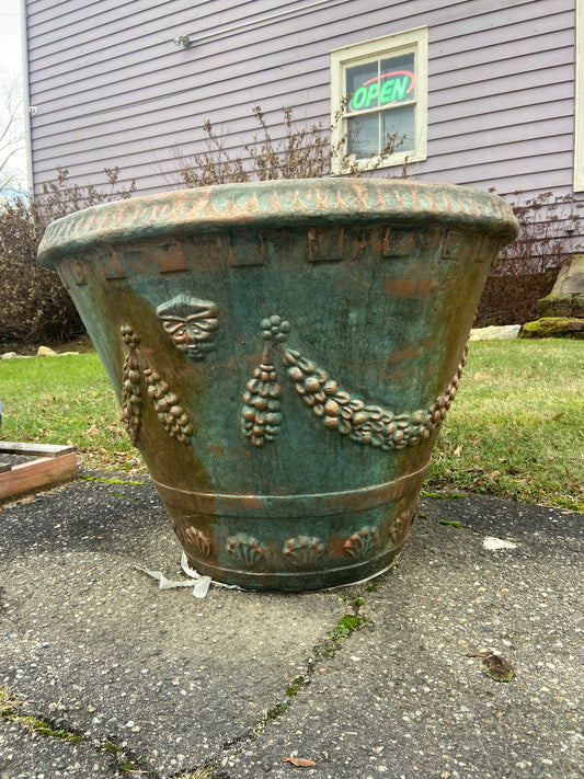 Large Garland Pot